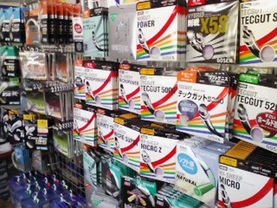 (有)テニスショップ まつかげ