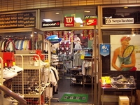 ラケットショップ キャビン