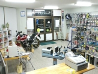 テニスショップ ハ〜トフル・ピット