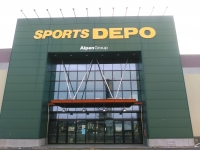 スポーツデポ 岐阜県庁前店