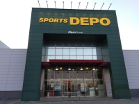 スポーツデポ 具志川店
