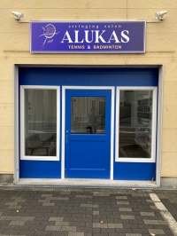 stringing salon ALUKAS